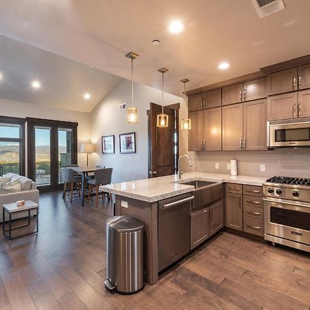 Blackstone Luxury 2Br, Walk To Skiing At Cabriolet, Mountain View, Shared Pool And Hot Tub, Gym Парк-Сіті Екстер'єр фото